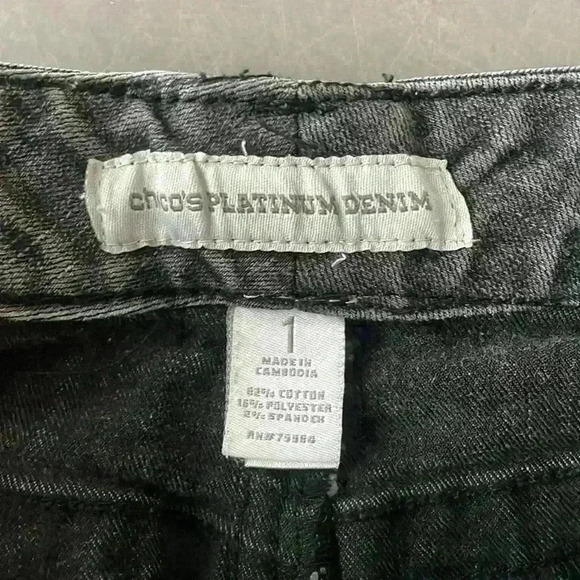 Chicos Platinum Women's Gray Wash High Rise Button Pockets Denim Jeans Size 8 - Picture 2 of 10